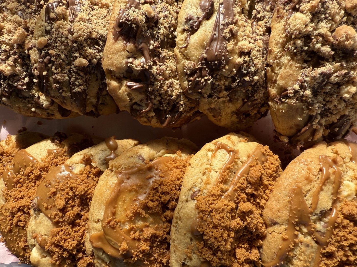 Biscoff and chocolate cookies, close up